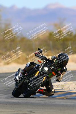 media/Mar-12-2022-SoCal Trackdays (Sat) [[152081554b]]/Turn 2 (1145am)/